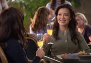 Constance Wu (Jessica Huang), Ming-Na Wen (Elaine).
