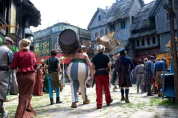 G&eacute;rard Depardieu (Obelix), Edouard Baer (Asterix).