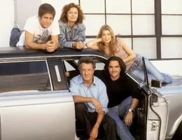 Joe Nast (Jake Gyllenhaal), Jojo Floss (Susan Sarandon), Ben Floss (Dustin Hoffman), Bertie Knox (Ellen Pompeo) und Brad Silberling