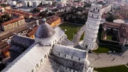 Der schiefe Turm von Pisa von oben