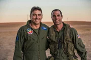 CAPE TOWN, S&Uuml;DAFRIKA - Von links nach rechts (Schauspieler) Dale Zelko mit (Stuntman).