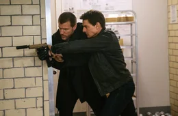 The Hunter (Patrick Heusinger), Jack Reacher (Tom Cruise)