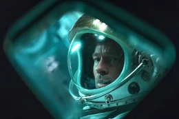 Roy McBride (Brad Pitt)