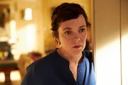 Olivia Colman (Anne).