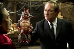 K (Tommy Lee Jones)