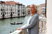 Contessa Demetriana (Hildegard Schmahl) ist eine angesehene Pers&ouml;nlichkeit in Venedig.