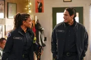 Station 19 — Barrett Doss als Victoria Hughes, Carlos Miranda als Theo Ruiz