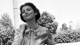 Ost-Berlin, Ende der 1970er Jahre: Weil sie eigentlich keinen besonderen Berufswunsch hat, wird Marta halt Krankenschwester. Und da die gro&szlig;e Liebe auf sich warten l&auml;sst, verf&uuml;hrt die 17-J&auml;hrige eben Monty, den jungen Mann von nebenan. Dann gibt es da noch die Eheprobleme ihrer Eltern. Marta steckt mittendrin in den aufregenden Bew&auml;hrungsproben des Erwachsenwerdens. - Marta (Marijam Agischewa).