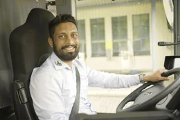 Endlich Busfahrer in Deutschland: Ravi kommt urspr&uuml;nglich aus Indien und f&auml;hrt nun Linienbusse des M&uuml;nchener Verkehrsverbundes.