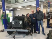 Tim, Fuzz and Ross Kemp pose with the Landrover Defender.