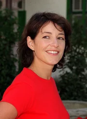 Julia Cencig (Lisa). Julia Cencig (Lisa).