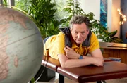Moorpackungen sind gut für die Gesundheit. Auch Mutter Erde braucht mehr Moor. Denn Moore sind echte Superhelden. Sie binden enorme Mengen CO2. Doch sie können von Superhelden auch zu Superschurken werden - wenn wir sie trockenlegen und abbaggern. Wie wir den Mooren helfen können, erklärt Eckart von Hirschhausen in Wissen vor acht – Erde. Moorpackungen sind gut für die Gesundheit. Auch Mutter Erde braucht mehr Moor. Denn Moore sind echte Superhelden. Sie binden enorme Mengen CO2. Doch sie können von Superhelden auch zu Superschurken werden - wenn wir sie trockenlegen und abbaggern. Wie wir den Mooren helfen können, erklärt Eckart von Hirschhausen in Wissen vor acht – Erde.