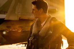 Pete 'Maverick' Mitchell (Tom Cruise)