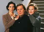 v.l. Isabelle von Siebenthal als Dr. Bea Gerlach, Sigmar Solbach als Dr. Stefan Frank und Daniela Strietzel als Dr. Susanne Berger v.l. Isabelle von Siebenthal als Dr. Bea Gerlach, Sigmar Solbach als Dr. Stefan Frank und Daniela Strietzel als Dr. Susanne Berger