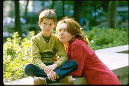 Lynn Sear (Toni Collette) mit ihrem Sohn Cole (Haley Joel Osment)
