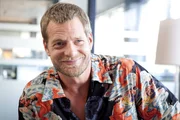 (3. Staffel) - Hat einen Nebenbuhler und eine neue Kollegin, die ihn aus der Fassung bringen: Mick (Henning Baum) ...