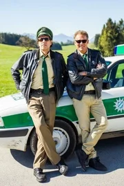 Von links: Johannes Staller (Helmfried von Lüttichau) und Franz "Hubsi" Hubert (Christian Tramitz).