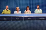 ARD GEFRAGT - GEJAGT FOLGE 905, "Alexander Bommes präsentiert beliebtes Quizformat", am Montag (03.09.25) um 18:00 Uhr im ERSTEN. Aufzeichnung zum ARD-Quiz „Gefragt-Gejagt“  Die Kandidaten (v.l.n.r. am Panel): Jens Wottke, Silke Wittkamp, Nele Heimann, Manfred Leitheim