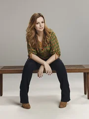 Jenny Harper (Amber Tamblyn)