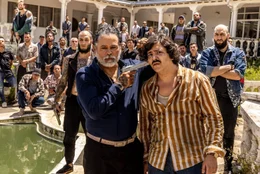 L-R: El Diablo (Raymond Cruz), Brahim (Brahim Bouhlel)
