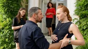v.li.: Alma (Alina Schaller), Milo Albertin (Murathan Muslu), Greta Morena (Andrea Eckert), Livia Morena-Albertin (Brigitte Hobmeier). v.li.: Alma (Alina Schaller), Milo Albertin (Murathan Muslu), Greta Morena (Andrea Eckert), Livia Morena-Albertin (Brigitte Hobmeier).