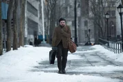 Llewyn Davis (Oscar Isaac), ohne Mantel unterwegs im New Yorker Winter.