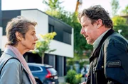 Rolf (Anders W. Berthelsen) empfängt Claire (Charlotte Rampling) bei sich zu Hause. Er muss endlich mit Julita und seiner Ex-Frau Maria über seine Tochter Andrea sprechen ...