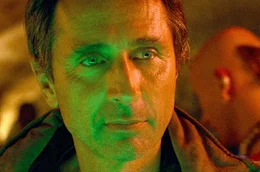 Rachels Spuren f&uuml;hren Fran&ccedil;ois (Thierry Lhermitte) zu einem Swingerclub.