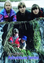 Im Urlaub lernen Lucy Ann und Jack Trent die Geschwister Dinah und Philip Mannering kennen. Gemeinsam geraten sie immer wieder in gefährliche Abenteuer und kommen Ganoven erst in die Quere und dann auf die Schliche... Im Urlaub lernen Lucy Ann und Jack Trent die Geschwister Dinah und Philip Mannering kennen. Gemeinsam geraten sie immer wieder in gefährliche Abenteuer und kommen Ganoven erst in die Quere und dann auf die Schliche...