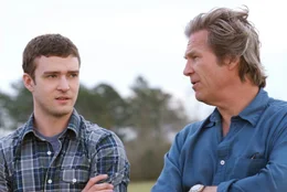 Nachdem sie sich ein halbes Leben nicht gesehen hatten, m&uuml;ssen Carlton (Justin Timberlake, l.) und sein Vater Kyle (Jeff Bridges, r.) nun auf einer tagelangen Autotour miteinander klarkommen. Kann das gut gehen?; Nachdem sie sich ein halbes Leben nicht gesehen hatten, m&uuml;ssen Carlton (Justin Timberlake, l.) und sein Vater Kyle (Jeff Bridges, r.) nun auf einer tagelangen Autotour miteinander klarkommen. Kann das gut gehen?