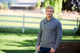 Patrick (Trevor Donovan) vertritt seine Tante Margie vor Gericht.