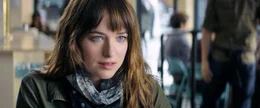 Dakota Johnson (Anastasia Steele).