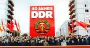 Tribüne für die Parade zum 40. Jahrestag der DDR.