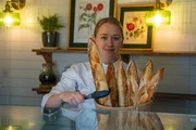 In Kathmandu hat Natalie ihre Leidenschaft zum Beruf gemacht. In ihrer Bäckerei verkauft sie europäische Backwaren wie Baguettes und Croissants.