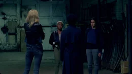 v.li.: Alice Gunner (Elizabeth Debicki), Belle (Cynthia Erivo), Veronica Rawlings (Viola Davis), Linda Perell (Michelle Rodriguez).
