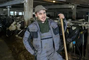 Sebastian (Dominik Stricker) wird eine große Ehre zuteil: Von der Schönwalder Fasnetzunft bekommt er die Rolle des „Wohlauf“ angeboten.