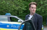 Tom Kupfer (Ludwig Blochberger) am Tatort.