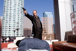 Als Treffpunkt f&uuml;r den Deal mit Verona soll das Dach eines Hochhauses dienen. Chev (Jason Statham) ist nicht alleine gekommen und Auge in Auge mit seinem Widersacher kommt es zum Showdown...