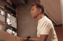 MiMa Moderator Tino B&ouml;ttcher f&uuml;hrt die Zuschauer durch mediale Geschichten &uuml;ber Ostdeutschland in den letzten Jahrzehnten.