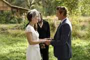 Geben sich das Ja-Wort: Lisbon (Robin Tunney, l.) und Jane (Simon Baker, r.) ...