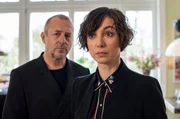 Die Doppelt-Betrogenen: Clara (Julia Koschitz) und Ulf (Heino Ferch) kommen einer T&auml;uschung auf die Spur.