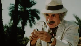 SzenenbildProfessor Cerullo (Leopold Trieste) macht eine sensationelle Entdeckung - die leider auch die Unterwelt interessiert ...