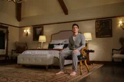 Robbie Amell als Nathan Brown