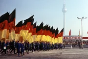 Festumzug zum 20. Jahrestag der DDR.