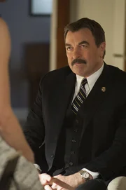 Genau wie Danny hat auch Frank (Tom Selleck) mit seiner Wut zu k&auml;mpfen. Der Polizeichef will die Entscheidung, eine T&uuml;rkin in ihr Heimatland abzuschieben, nicht akzeptieren ...