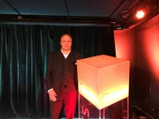 Diesmal erläutert der Biochemiker Prof. Oliver Hayden von der Technischen Universität München, welche Bedeutung Biomarker aus dem Blut für die Medizin haben. Und der Biochemiker Prof. Stephan Clemens von der Universität Bayreuth verrät uns, wie gefährliches Arsen in der Natur abgebaut werden kann. Diesmal erläutert der Biochemiker Prof. Oliver Hayden von der Technischen Universität München, welche Bedeutung Biomarker aus dem Blut für die Medizin haben. Und der Biochemiker Prof. Stephan Clemens von der Universität Bayreuth verrät uns, wie gefährliches Arsen in der Natur abgebaut werden kann.