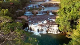 Aus dem Osten flie&szlig;t besonders viel Wasser in das Pantanal. Es muss dabei zahlreiche Wasserf&auml;lle und Kaskaden &uuml;berwinden.