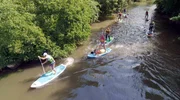 Stand-up-paddling auf der Erft ist ein gro&szlig;er Spa&szlig; - sowohl f&uuml;r Anf&auml;nger als auch f&uuml;r erfahrenere Fahrer.
