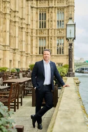 Jamie Oliver  +++ Die Verwendung des sendungsbezogenen Materials ist nur mit dem Hinweis und Verlinkung auf RTL+ gestattet. +++