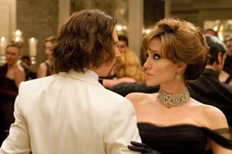 Frank Tupelo (Johnny Depp) und Elise Clifton-Ward (Angelina Jolie).